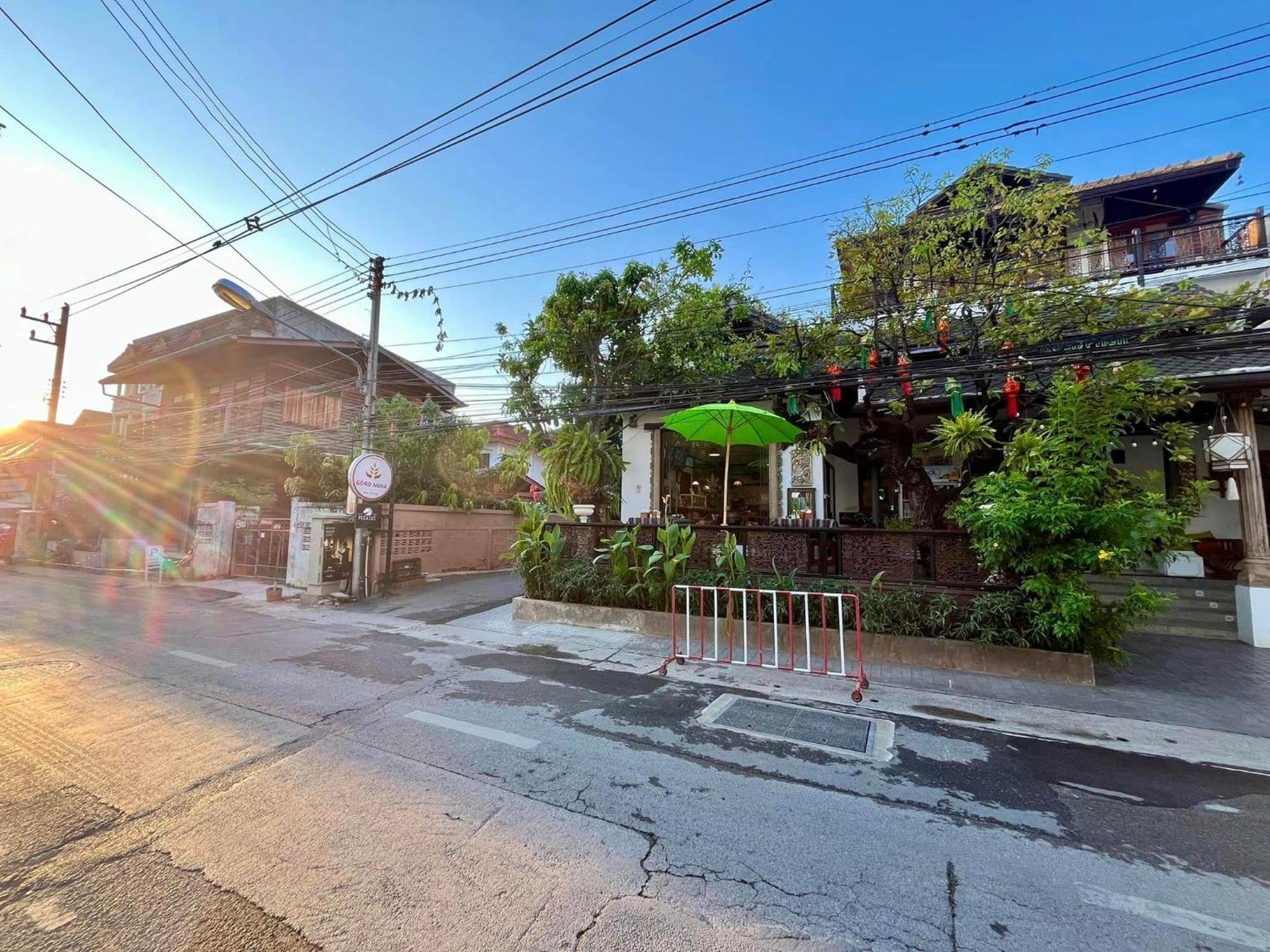 Baan Huenphen Boutique Hotel Chiang Mai Zewnętrze zdjęcie